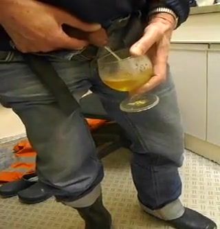 Gay Pawnshop nlboots - wellies jeans (can't live out of u) Cumshot - 1