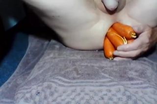 Adulter.Club Eddy Loves Inserting Carrots In His Arse Gay College