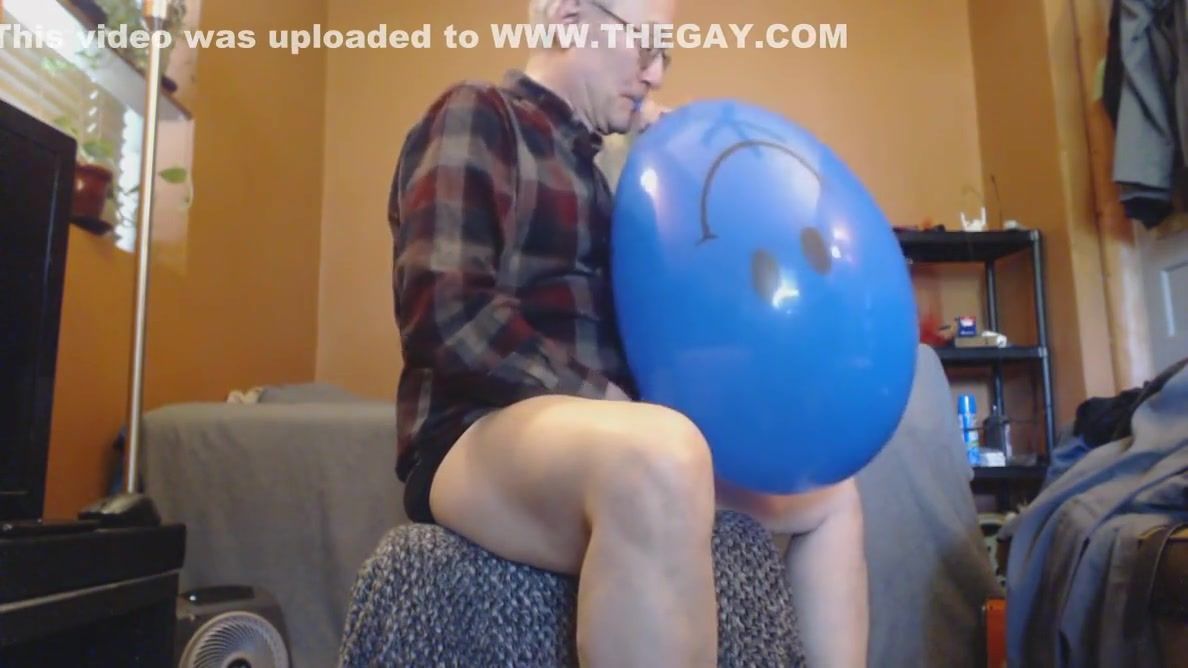Women Fucking Hot Balloon Neck Fun Pop And Cum - 5-21 - Balloonbanger Ass Fetish