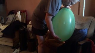 Dancing Pop Me! Jack Off On 15 Inch Balloon! - Retro - Balloonbanger Real Couple
