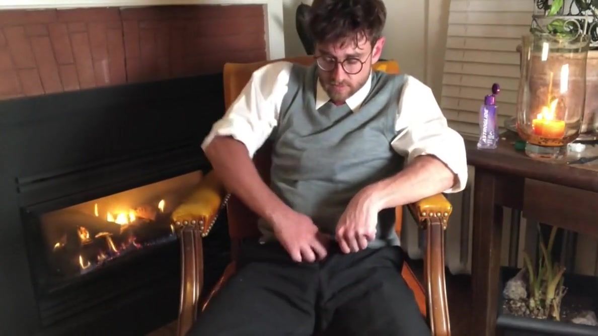 Messy Harry Potter - Pulls Out His Large 10-pounder After Magic Lessons Butthole - 2
