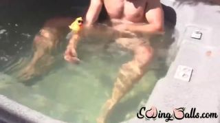 Punheta Cute Jock Masturbates In Jacuzzi After Fetish Ball Massage Camwhore