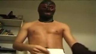 Amateur Sex Masturbating with a mask on the face Francaise