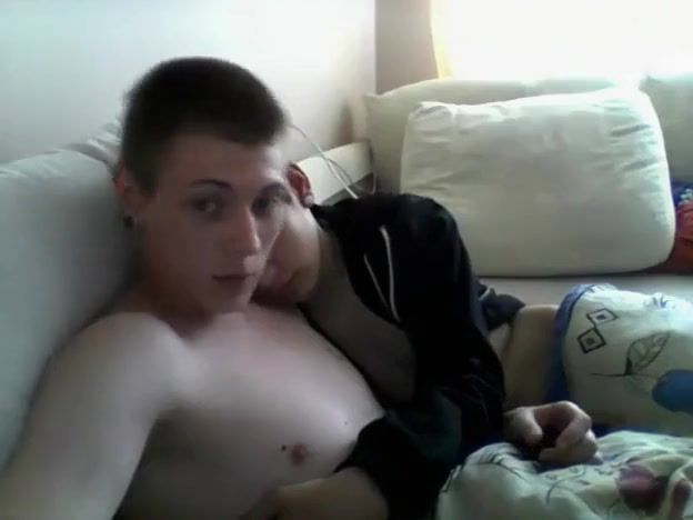 Comicunivers Two Hot Twink Friends On Webcam Boss - 1