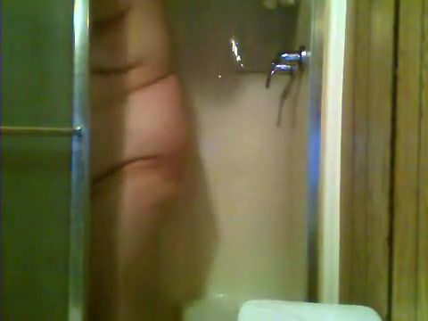 Camonster Obese Shower + 1St time with Sex Toy Putita
