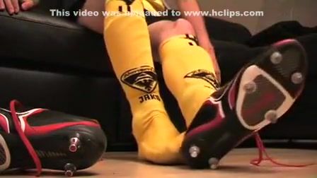 Solo Female German Soccer Kit Jerk Off with Boots and Socks FreeLifetime3DAni...