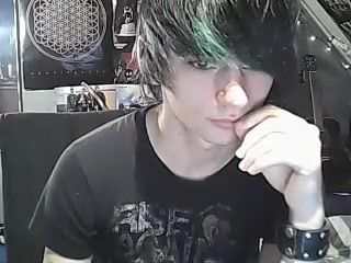Forbidden Jeune Emo Effemine Avec Des Cheveux Vert Deutsche
