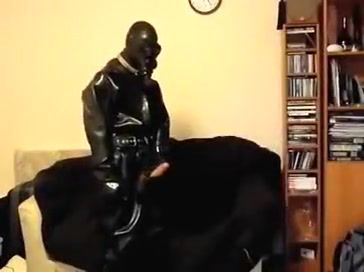 Mexicano Rubber diver guys wank a lot and finally cum Funk