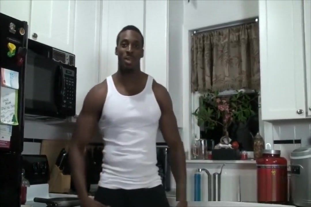 Shaking Black Muscle hunk shows off Anal Porn
