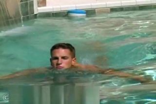 FreeOnes Sexy muscle guy in pool Smooth