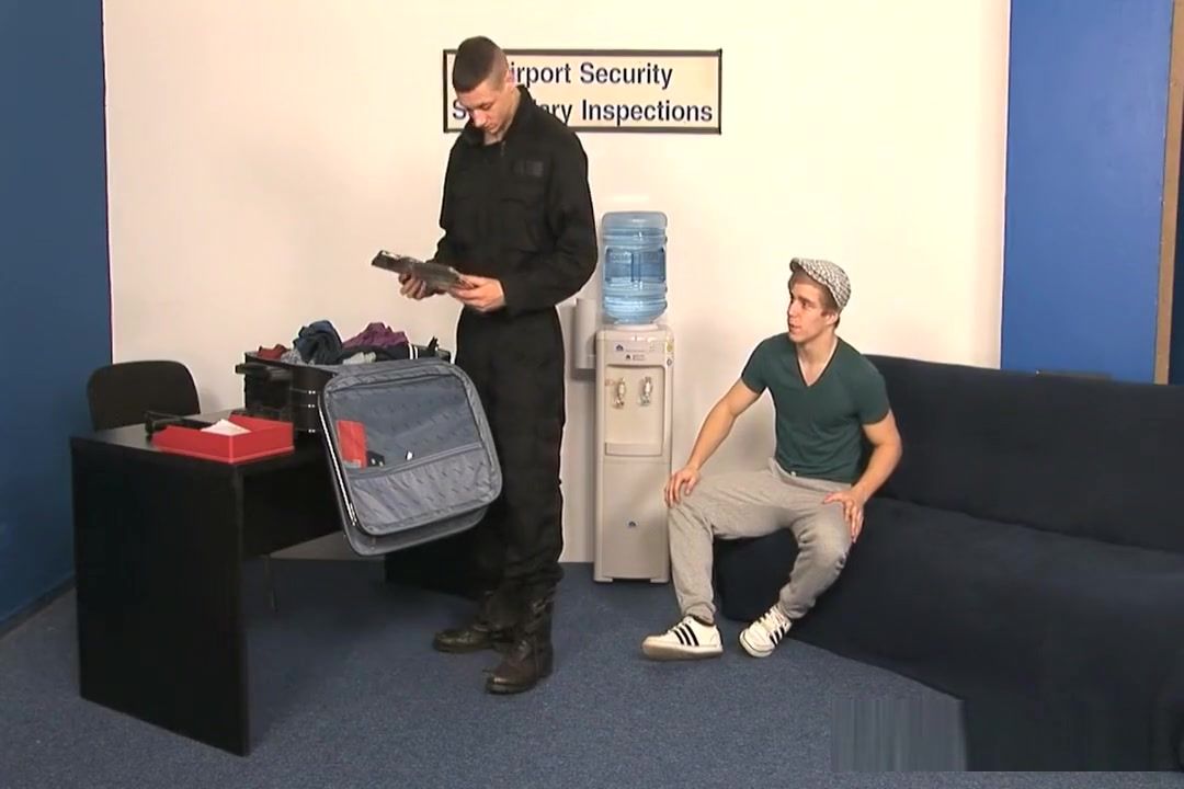 Exhibitionist Ivan and Peter RAW - AIRPORT SECURITY OmgISquirted