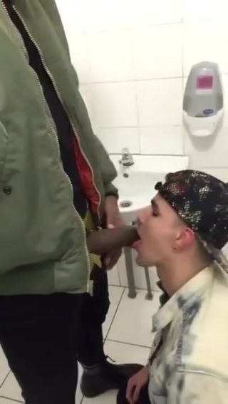 Amateur Cum Big bLack dick getting sucked in bathroom Women