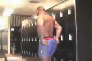 Lezbi Muscle Guy Taking Shower Pantyhose