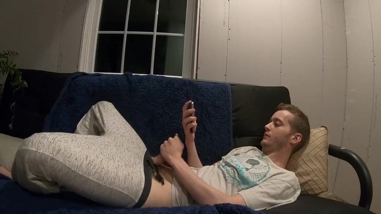 Nifty Watching Pornhub on my iPhone in pyjamas Sexvideo - 1