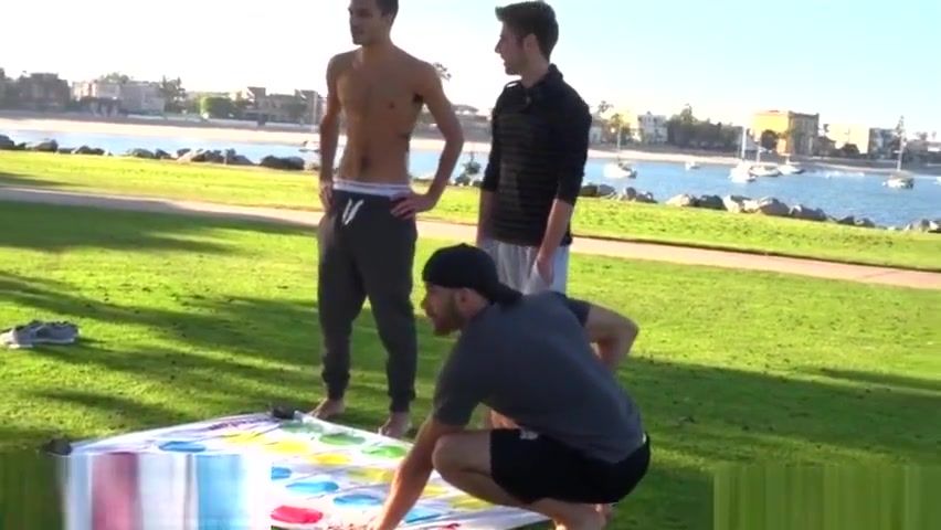 ClipHunter Muscle twinks anal sex with cumshot Paxum