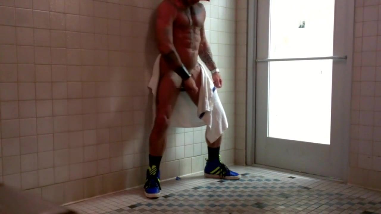 Erito Jerking off in public sauna BlogUpforit