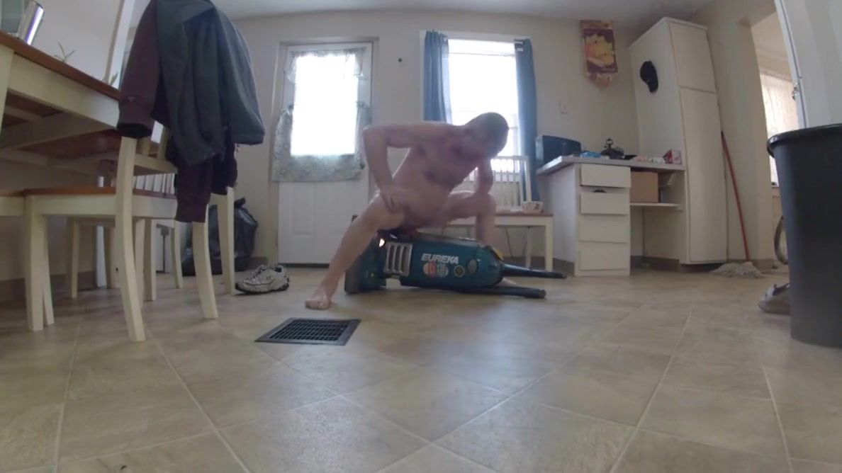 DateInAsia Mike Muters has Sexual Intercourse with my Vacuum Cleaner. Casal