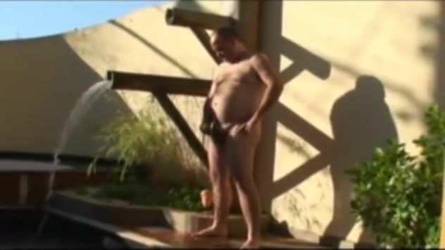 Mexico Ursao e maduro fodendo na piscina Submissive