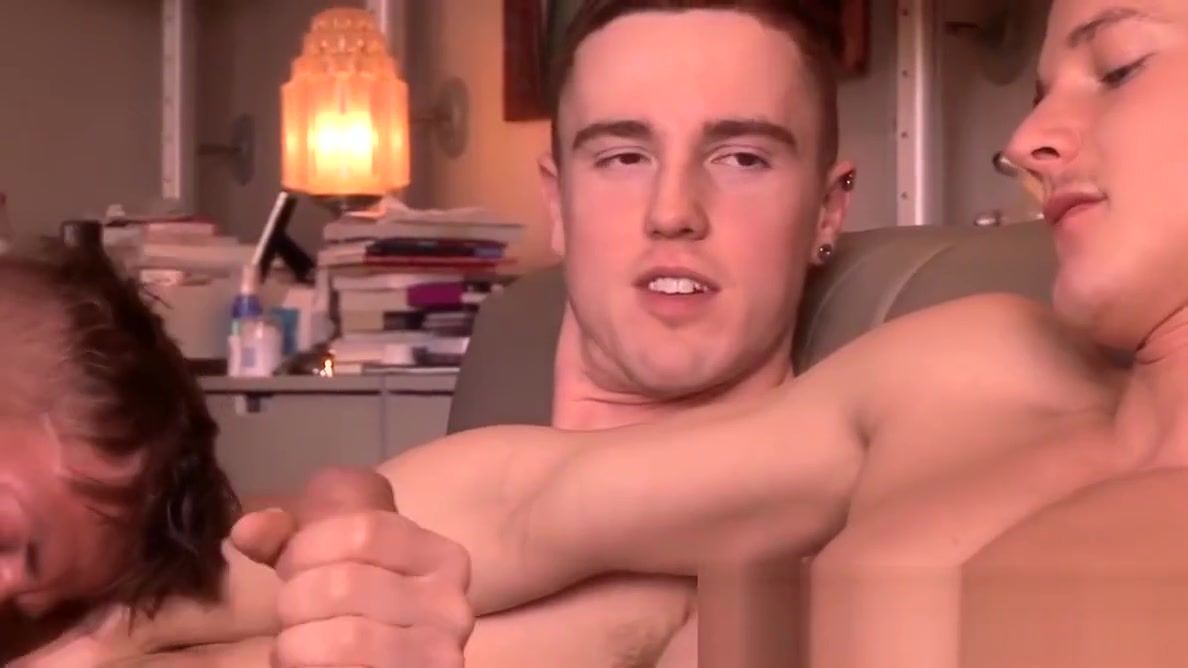 Clitoris Young man invites his twink friends for a steamy anal orgy HollywoodLife - 1