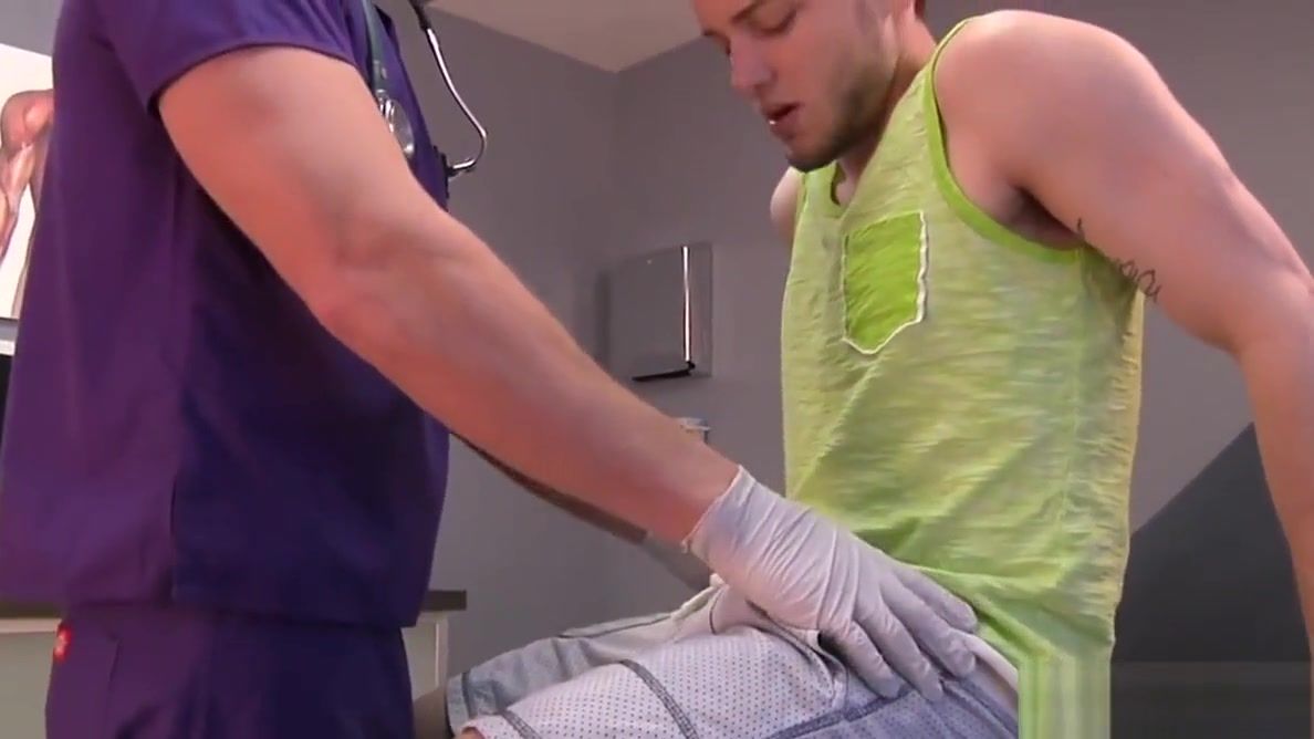 Hot Whores Gay doctor sucking off his handsome patient Big Asian Tits