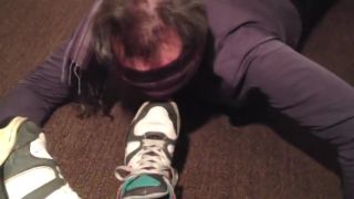 Teen Blowjob #2 Footslave licking my nike air Sneakers - Part 1 Boy Fuck Girl