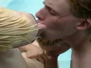 Cornudo Three Blonde Twinks Gay Sex Pool Party Jacking Off