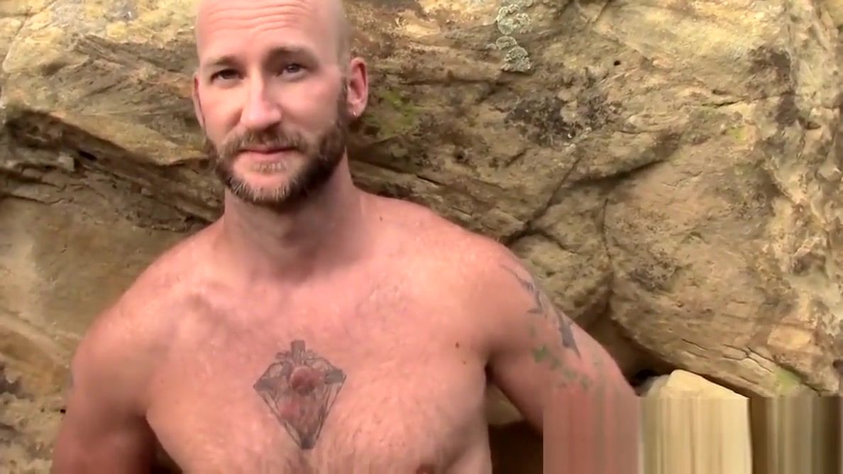 Dorm Bald amateur with a beard wanks off outdoors and gets sucked Perfect Butt