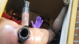 Movie EXTREME PIGHOLE GAPE DICK PUMPING VACUUM OILED ASS...