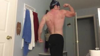 European Boy on cam Muscles