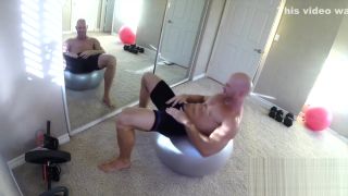 Show Porn Stud Johnny Sins Jerks Off While Working Out Ah-Me