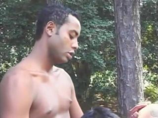 Lezbi Interracial Fuck In The Woods - Julia Reaves Daring