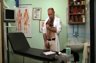 Farting Gay doctor gets a blowjob Sofa