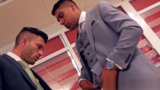 CamWhores Handsome Latino boss fucks his handsome classy coworker Italiano