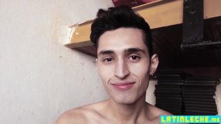 Swing Gay latino offers cash to teen to suck his buddys cock Bokep