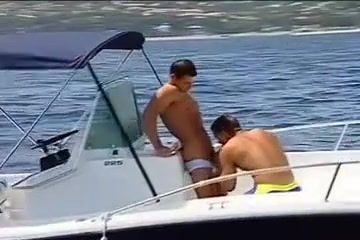 Prima Furious outdoor anal whiddening on the yacht FreeLifetime3DAni...