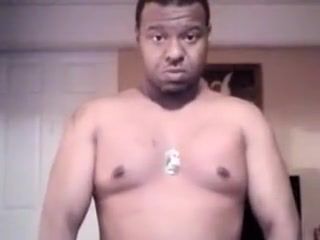 Free Amatuer Porn sexy black man puts on lotion RealLifeCam