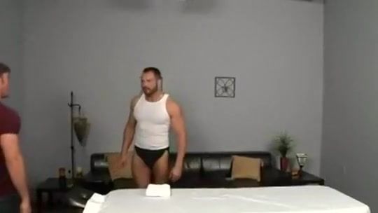 Chilena Fucked by his muscular gay masseur Porzo