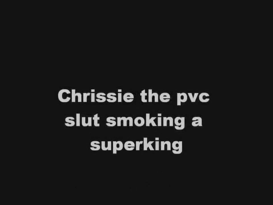 Amateur Porn Chrissie smoking a menthol superkin ApeTube