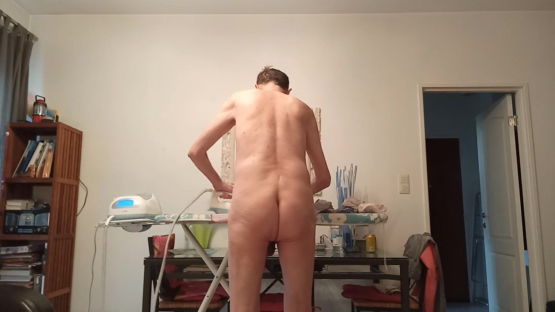 Masturbates I iron my laundry naked like I usually do but don't wank myself ! Gay Toys